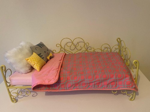Our generationday bed set - our,